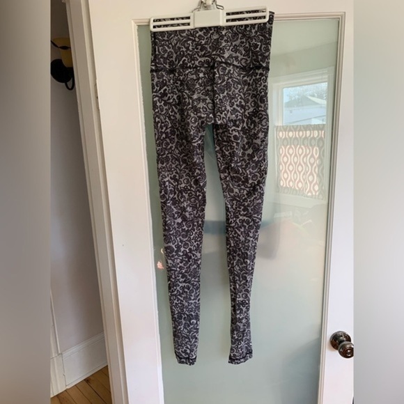 Lululemon Wunder Under Pant High Rise 28” length  SZ 6 - Picture 1 of 4
